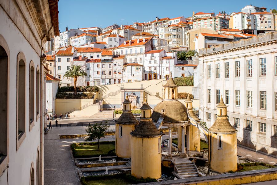 Foto da Cidade de Coimbra, cidade na qual disponibilizamos consultas de neuropsicologia no Centro de Psicologia Sigmund